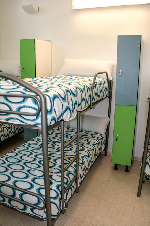 Mundaka Hostel & Sports Cafe Экстерьер фото
